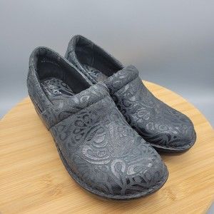 BOC Born Concept Womens Size 6.5 Gray Embossed Leather Comfort Wedge Clogs Shoes